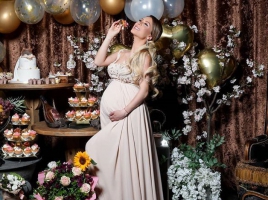 Ася Капчикова очаква близнаци през юли
