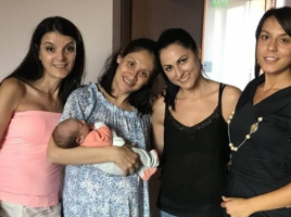Мариана Попова публикува първи снимки на бебето от Веселин Плачков