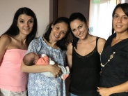 Мариана Попова публикува първи снимки на бебето от Веселин Плачков